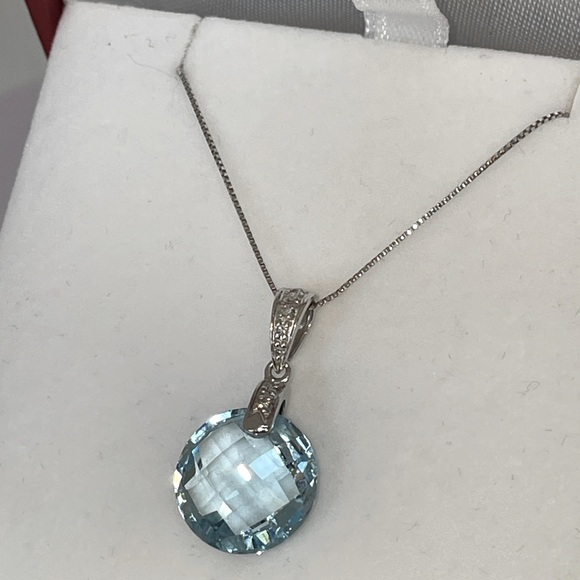 Solid 14K White Gold Fancy Cut Round Blue Topaz Diamond Accent Pendant Necklace - Picture 4 of 14